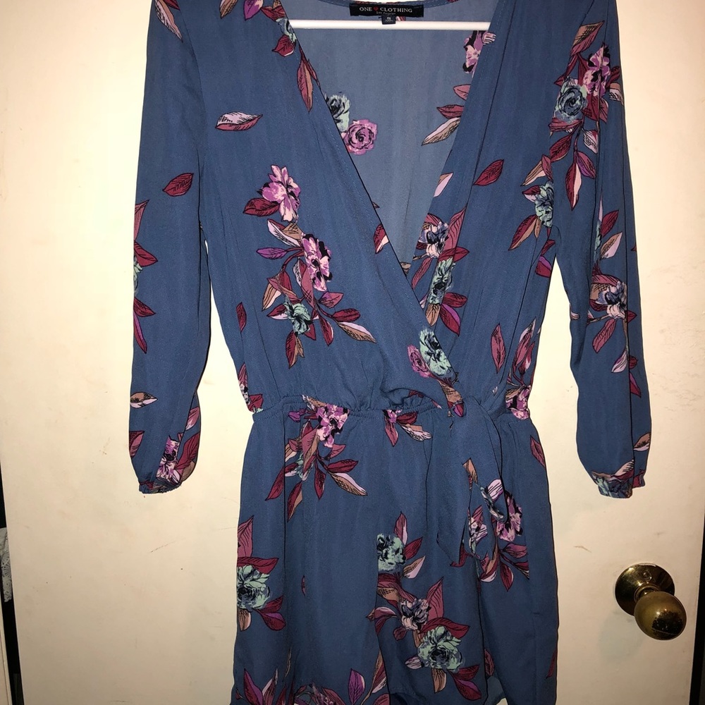 New Floral Romper Jumper Size SMALL